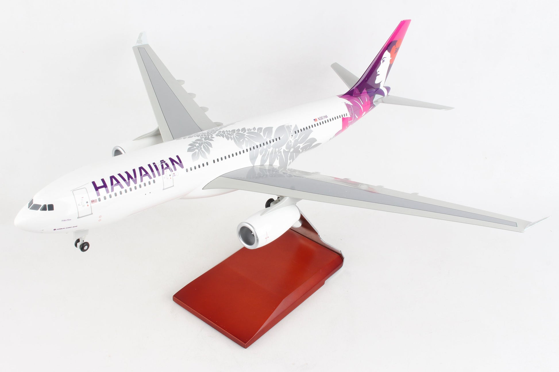 SKR9201 SKYMARKS HAWAIIAN A330-200 1/100 W/WOOD STAND & GEAR